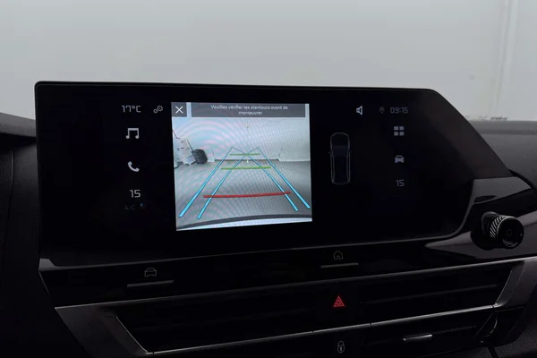 Citroen C4 (2023) — foto 3 van 39