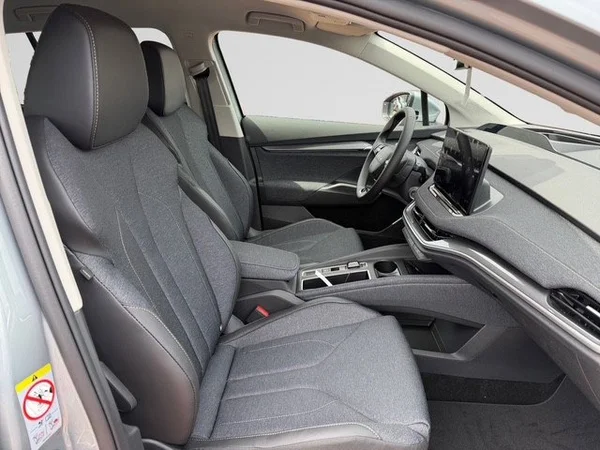 SKODA Elroq (2026) — foto 8 van 22