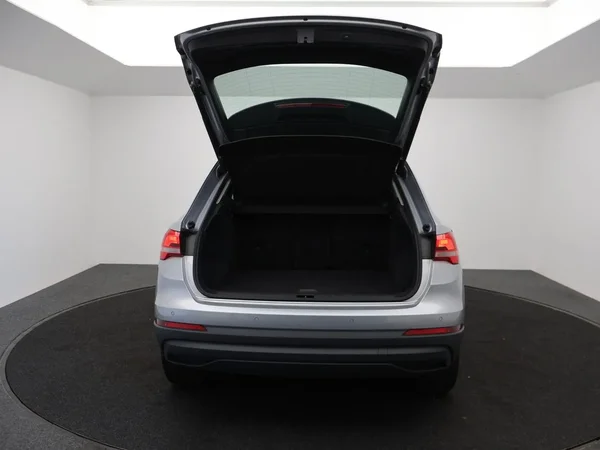 Audi Q3 (2019) — foto 16 van 27