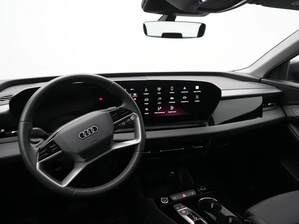 AUDI Q6 Sportback e-tron (2025) — foto 4 van 32