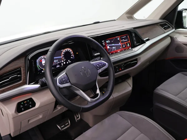 VOLKSWAGEN Multivan T7 eHybrid (PHEV) (2025) — foto 11 van 29