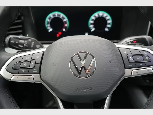 VOLKSWAGEN Passat SW (2025) — foto 9 van 33