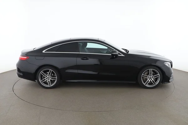 Mercedes-Benz E-Klasse (2019) — foto 13 van 16