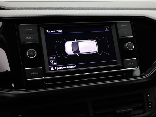 VOLKSWAGEN T-Cross (2024) — foto 9 van 17