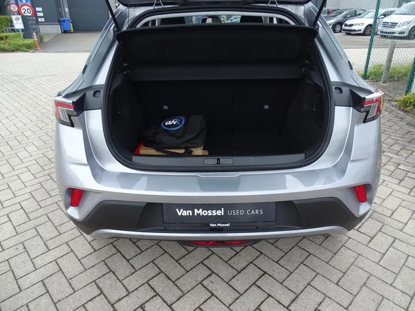 Opel Mokka-e (2024) — foto 10 van 27