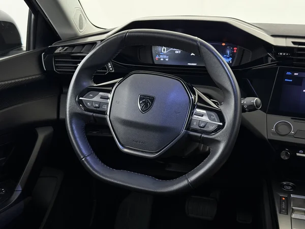 PEUGEOT 308 (2023) — foto 14 van 27
