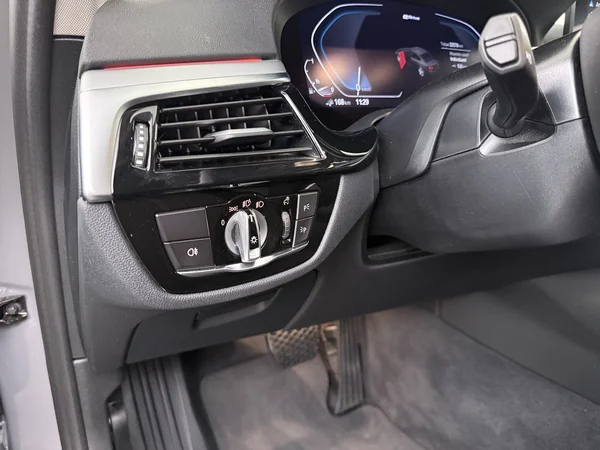 BMW 520 (2022) — foto 20 van 29