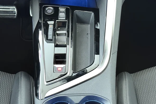 Peugeot 5008 (2024) — foto 4 van 17