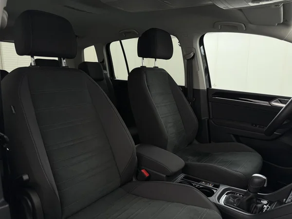 VOLKSWAGEN Touran (2025) — foto 17 van 19