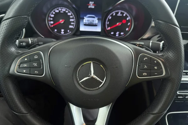 Mercedes-Benz C-Class (W205) (2018) — foto 4 van 25