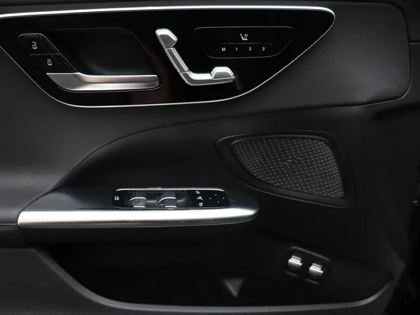 Mercedes-Benz C-Klasse (2025) — foto 27 van 28