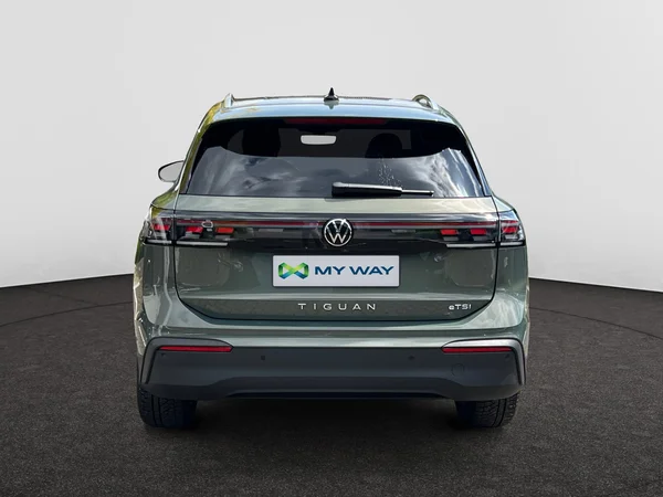 VOLKSWAGEN Tiguan (2025) — foto 10 van 24