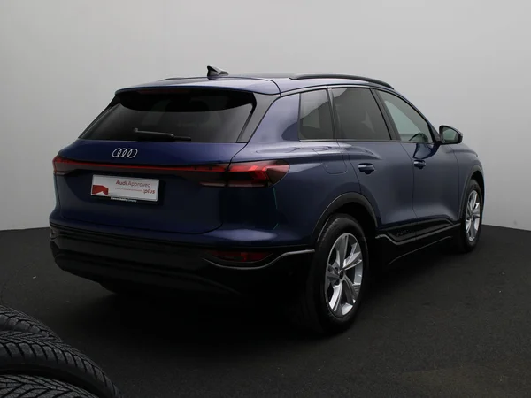 AUDI Q6 e-tron (2025) — foto 19 van 25