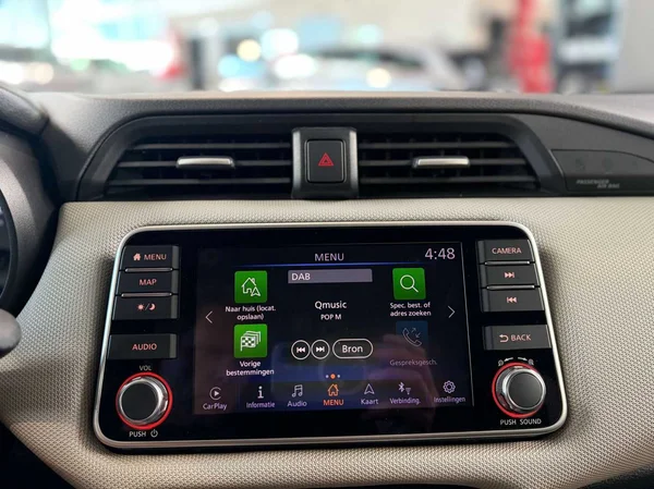 Nissan Micra (2019) — foto 18 van 18