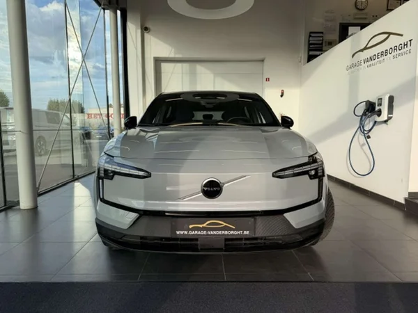 Volvo EX30 (2024) — foto 12 van 20