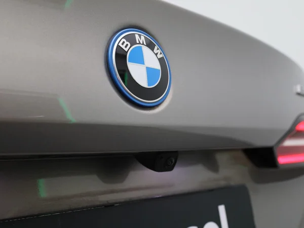 BMW i5 (2024) — foto 48 van 55