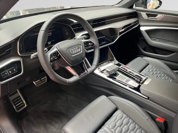 AUDI RS6 Avant (2025) — foto 9 van 18