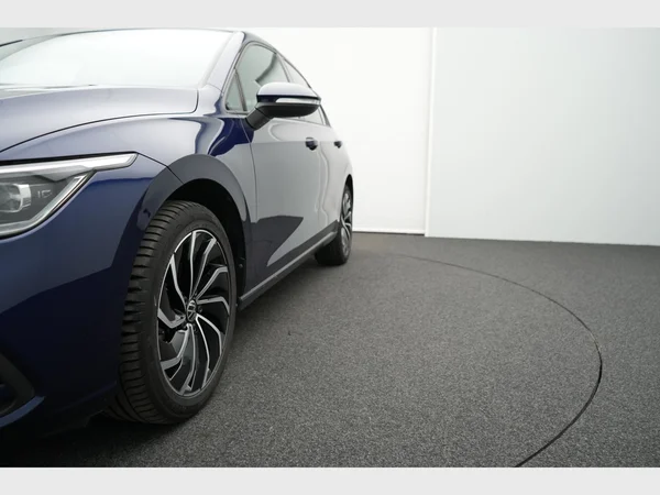 VOLKSWAGEN Golf VIII (2023) — foto 15 van 27