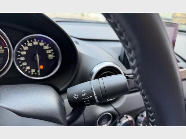 Mazda MX-5 (2024) — foto 9 van 27