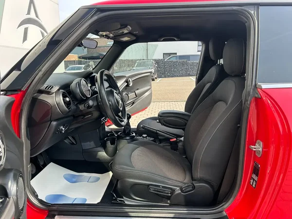 Mini One (2018) — foto 18 van 20