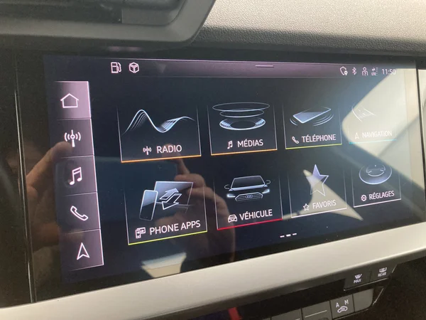 AUDI A3 Sedan (2021) — foto 6 van 27