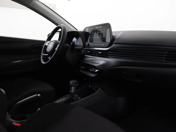 HYUNDAI Bayon (2025) — foto 3 van 27