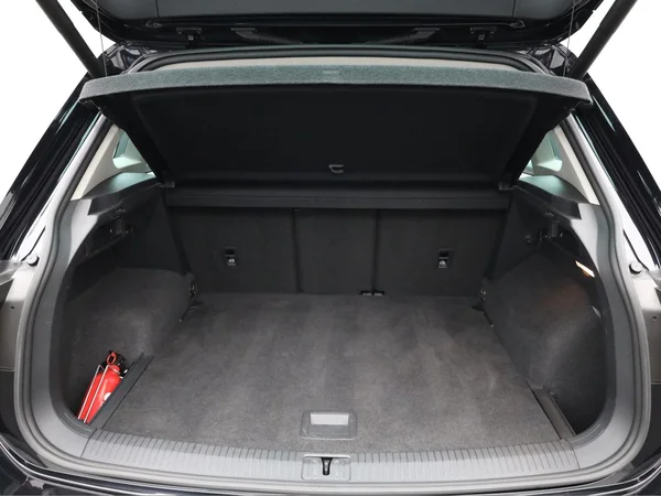 VOLKSWAGEN Tiguan (2019) — foto 2 van 22