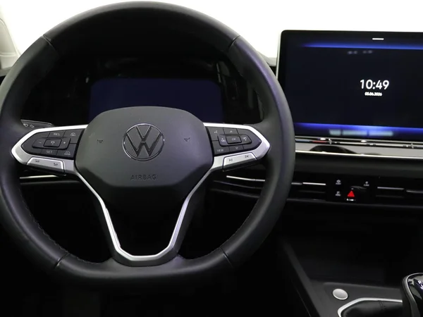VOLKSWAGEN Golf VIII SW (2025) — foto 3 van 17