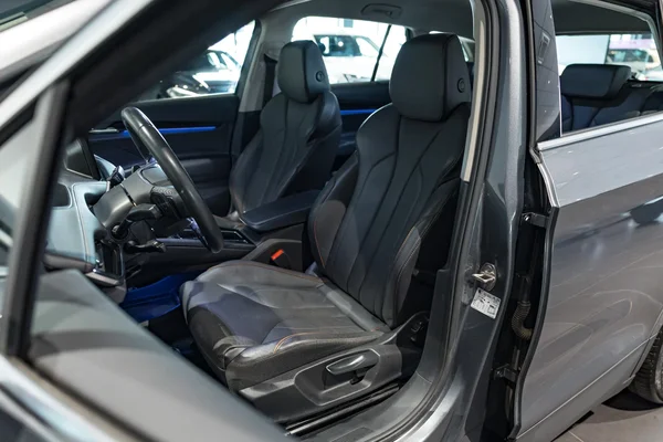 Škoda Enyaq iV (2023) — foto 15 van 35