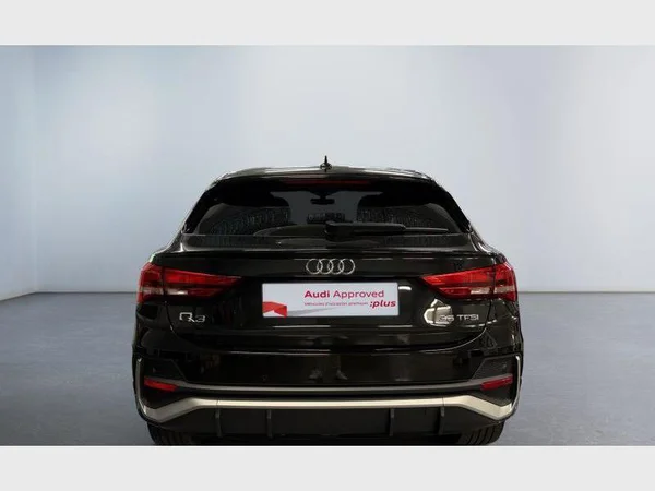 Audi Q3 Sportback (2020) — foto 25 van 27