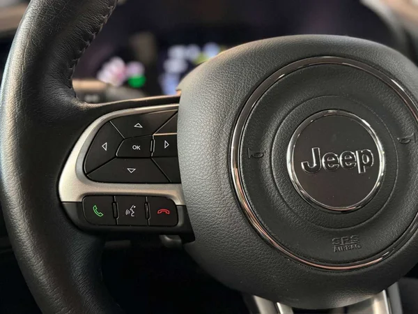 Jeep Renegade (2023) — foto 14 van 23