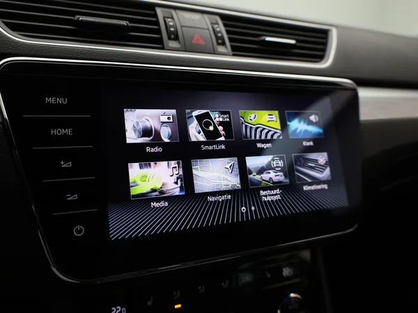 Škoda Superb (2024) — foto 18 van 40