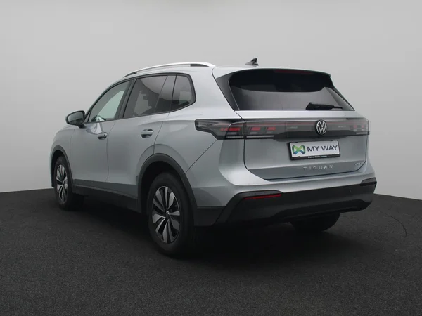 VOLKSWAGEN Tiguan (2026) — foto 10 van 15