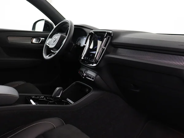 VOLVO XC40 (2021) — foto 3 van 31