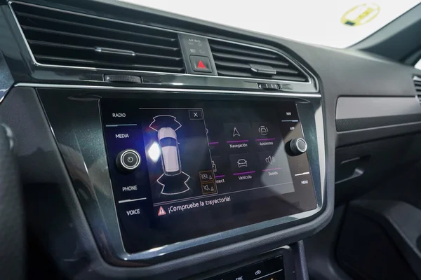 Volkswagen Tiguan (2022) — foto 18 van 47