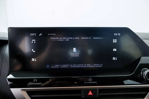 Citroen C4 (2025) — foto 17 van 78