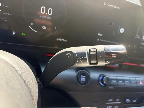 HYUNDAI Kona HEV (2023) — foto 14 van 31