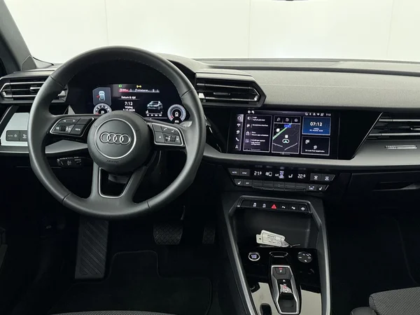 AUDI A3 Sportback (2025) — foto 14 van 18