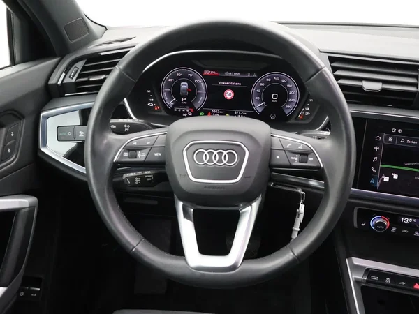 Audi Q3 (2024) — foto 14 van 29