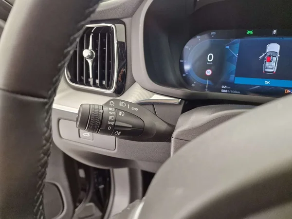 Volvo XC60 (2025) — foto 2 van 18