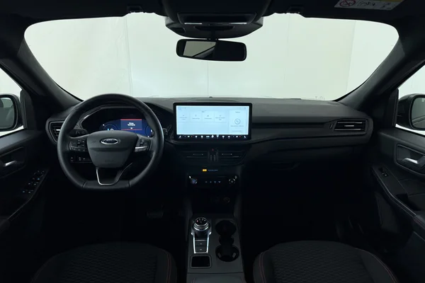Ford Kuga FHEV (2025) — foto 22 van 22