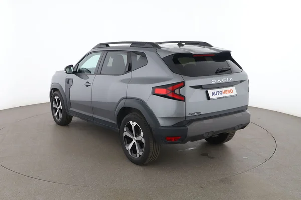 Dacia Duster (2024) — foto 10 van 16