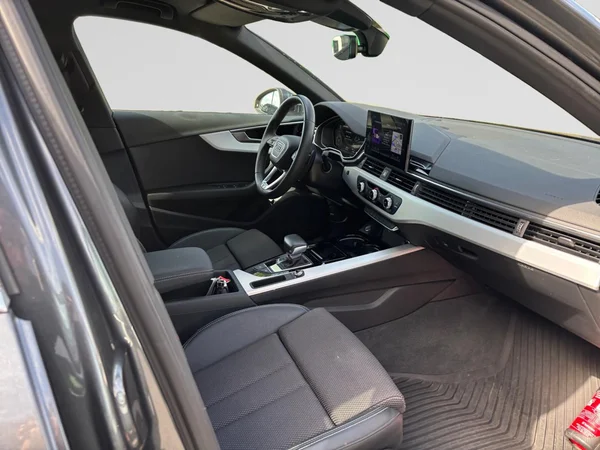 AUDI A4 (2024) — foto 7 van 23