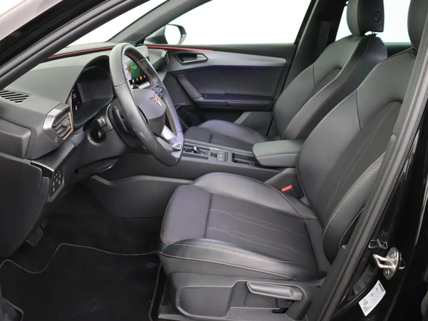 CUPRA Leon (2024) — foto 2 van 26