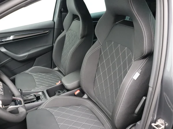 Škoda Karoq (2026) — foto 10 van 30
