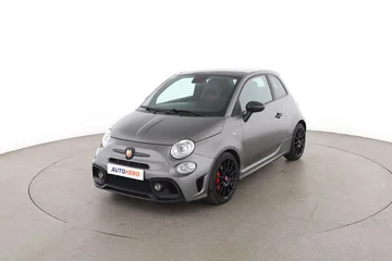 Abarth 595 7f3d62de-6924-4f80-b4cc-b91bf928b09f