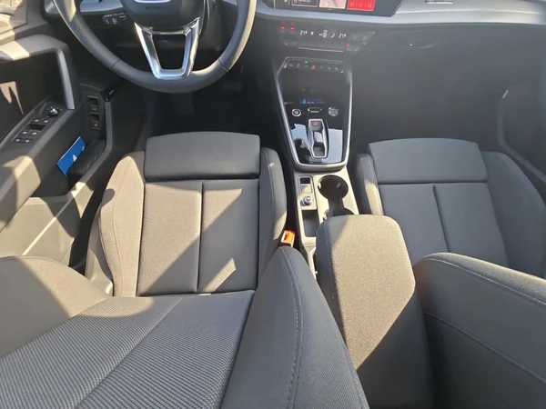 AUDI A3 Sportback (2025) — foto 10 van 23