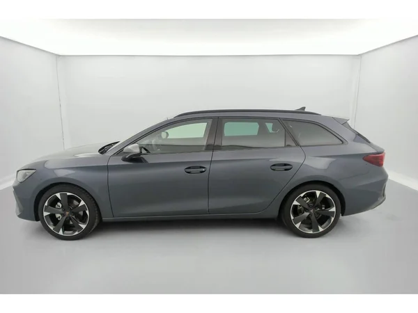 CUPRA Leon ST (2025) — foto 31 van 36