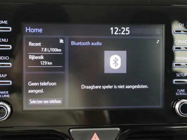 TOYOTA Yaris (2021) — foto 10 van 25