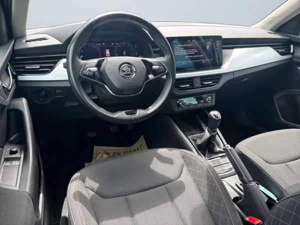 SKODA Kamiq (2022) — foto 12 van 29